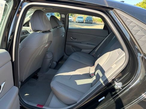 New 2026 Hyundai Elantra SE FWD image 15