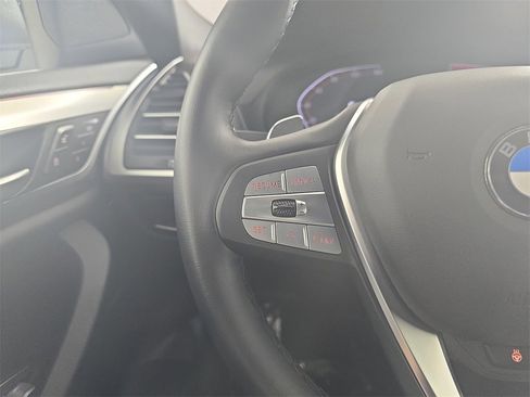 Certified 2025 BMW X4 xDrive30i image 20