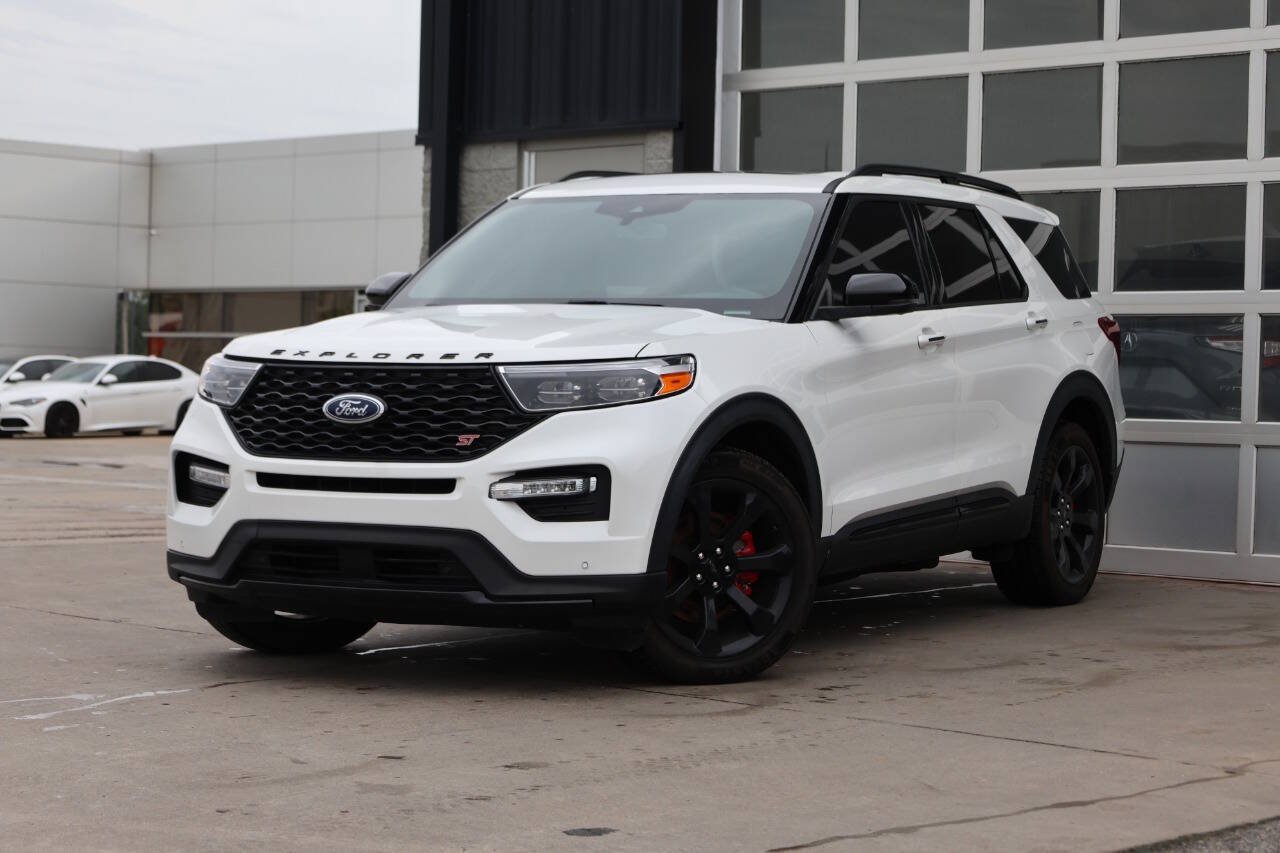 Used 2023 Ford Explorer ST w/ Equipment Group 401A AWD/4WD image 3