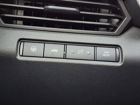 Used 2024 Nissan Altima 2.0 SR image 28