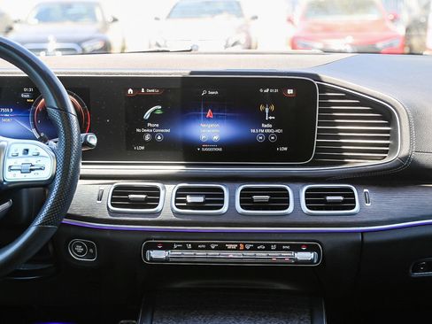 Certified 2023 Mercedes-Benz GLS 580 4MATIC image 11