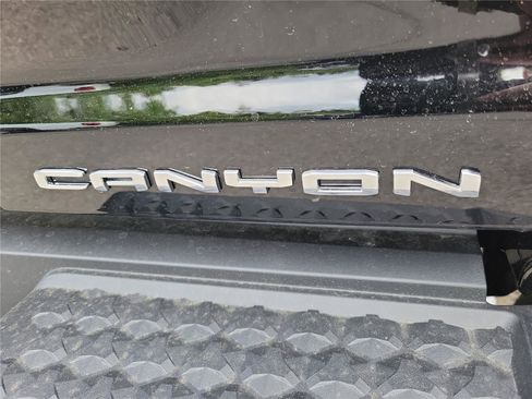 New 2026 GMC Canyon Denali image 14