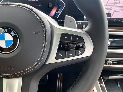 Used 2025 BMW X5 sDrive40i w/ M Sport Package image 17