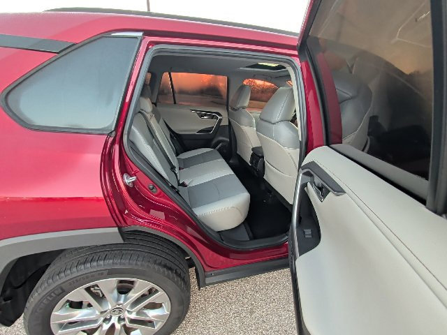 Used 2024 Toyota RAV4 Limited FWD image 5