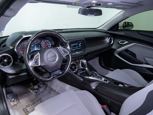 Used 2016 Chevrolet Camaro LT RWD image 13