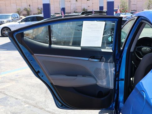 Used 2018 Hyundai Elantra SEL FWD image 12