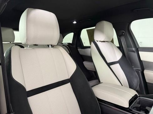 Used 2019 Land Rover Range Rover Velar S image 32