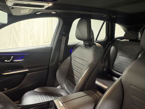 Used 2025 Mercedes-Benz GLC 350e 4MATIC image 28