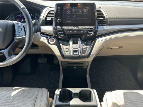 Used 2023 Honda Odyssey Elite image 9