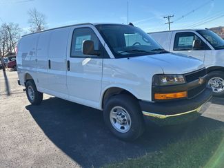New 2025 Chevrolet Express 3500 w/ Driver Convenience Package video 1