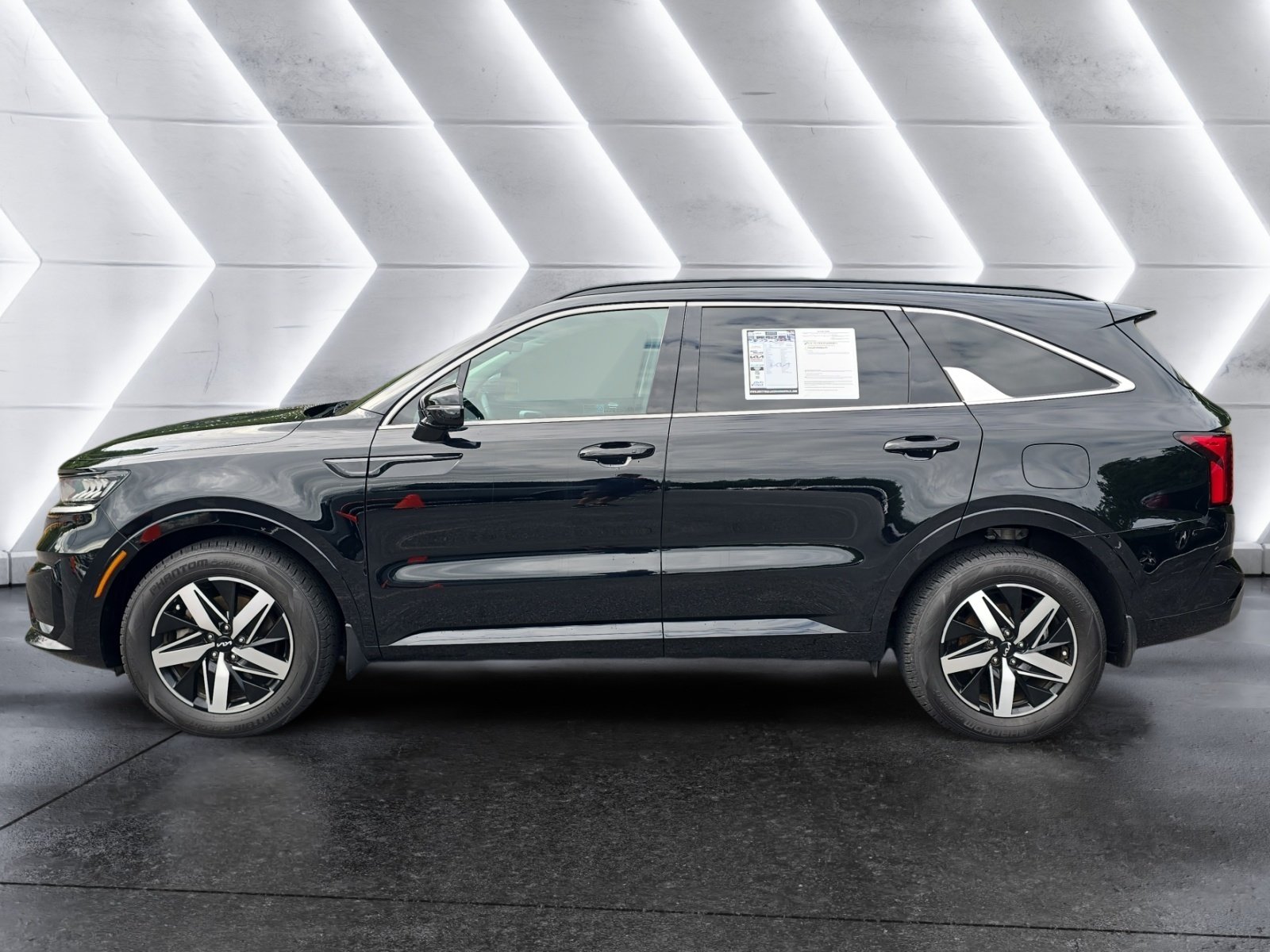 Used 2023 Kia Sorento S w/ Panoramic Sunroof Package FWD image 2