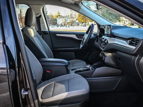 Used 2022 Ford Escape SE image 6