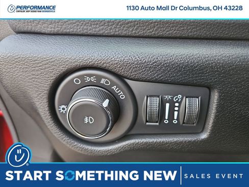 New 2026 Chrysler Pacifica Select image 31