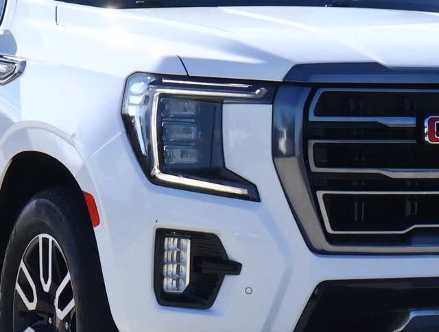 Used 2023 GMC Yukon AT4 w/ AT4 Premium Package AWD/4WD image 8