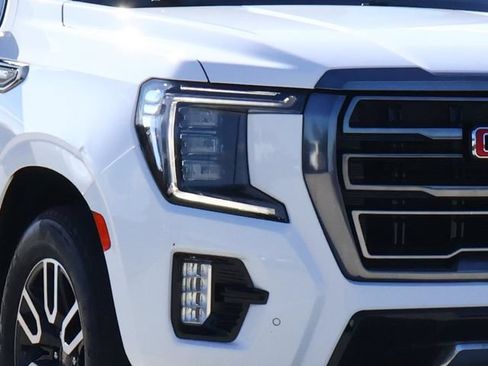 Used 2023 GMC Yukon AT4 w/ AT4 Premium Package AWD/4WD image 8