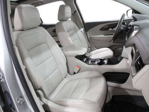 Used 2018 GMC Terrain Denali w/ Advanced Safety Package image 18