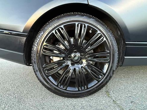 Used 2019 Land Rover Range Rover Long Wheelbase Supercharged image 41