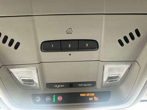 Used 2022 GMC Terrain SLT FWD image 12