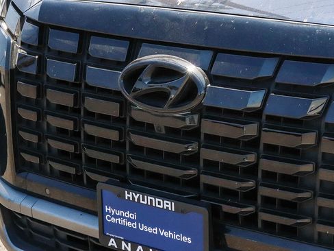 Used 2023 Hyundai Palisade SEL w/ Cargo Package FWD image 3