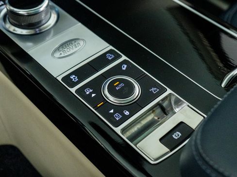 Used 2020 Land Rover Range Rover Long Wheelbase Autobiography image 38
