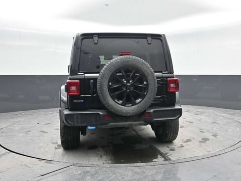Used 2023 Jeep Wrangler Sahara w/ Cold Weather Group image 11