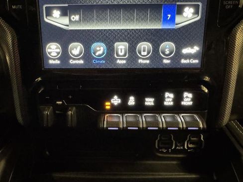 Used 2020 RAM 1500 Limited image 30