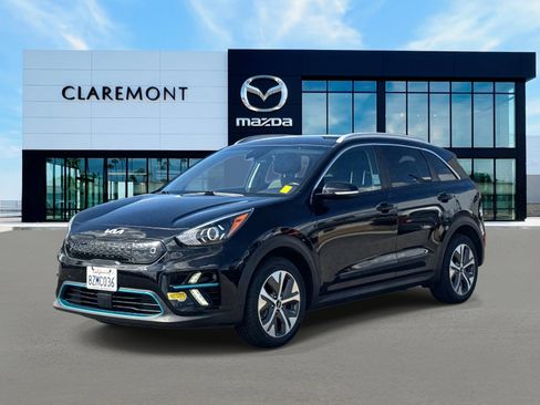 Used 2022 Kia Niro EX image 3