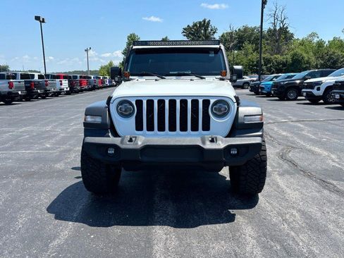Used 2020 Jeep Gladiator Sport w/ Quick Order Package 24S image 9