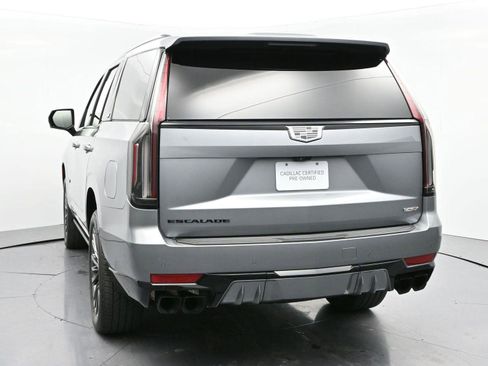 Used 2023 Cadillac Escalade V image 6
