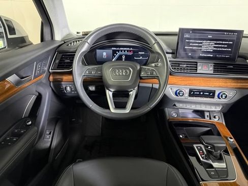 Used 2023 Audi Q5 2.0T Premium Plus w/ Premium Plus Package AWD/4WD image 16