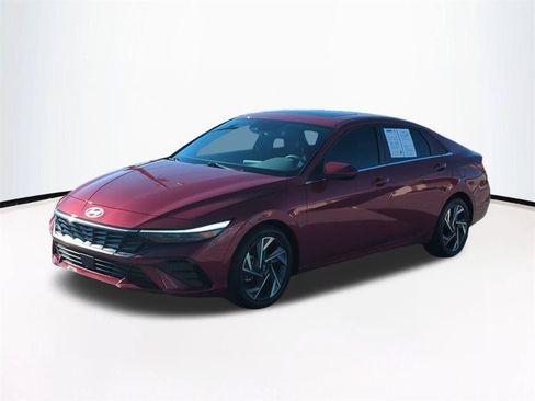 Used 2025 Hyundai Elantra SEL FWD image 9