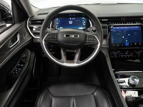 Used 2022 Jeep Grand Cherokee Limited 4xe image 23