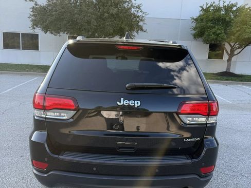 Used 2020 Jeep Grand Cherokee Laredo RWD image 4