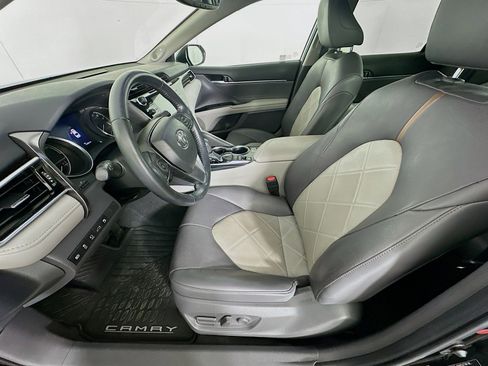 Used 2018 Toyota Camry XLE w/ Audio Package image 13