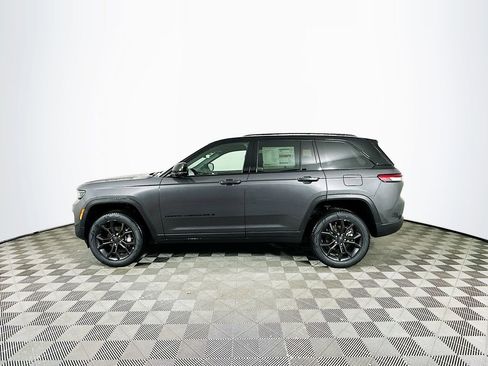 New 2025 Jeep Grand Cherokee Limited image 5