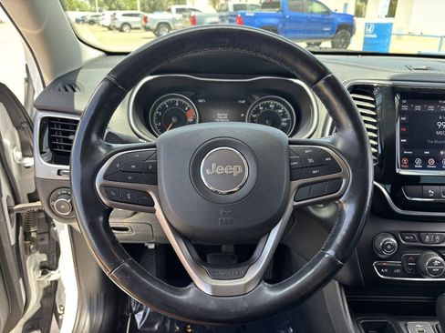 Used 2020 Jeep Cherokee Limited FWD image 25