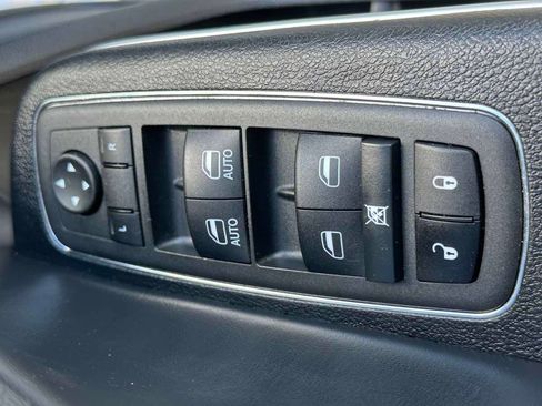 Used 2022 Chrysler 300 S RWD image 21