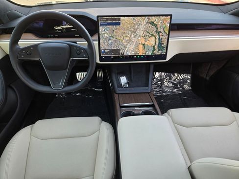 Used 2023 Tesla Model S Standard Range image 15