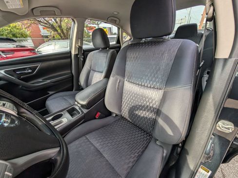 Used 2017 Nissan Altima 2.5 S w/ Power Driver Seat Package FWD image 16
