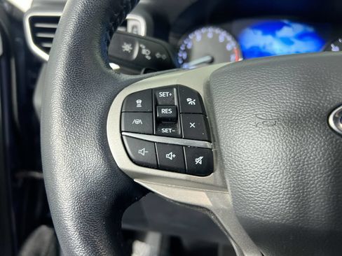Used 2021 Ford Explorer XLT w/ Equipment Group 202A RWD image 16
