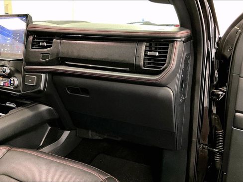 Used 2022 Ford Expedition Max Limited image 15