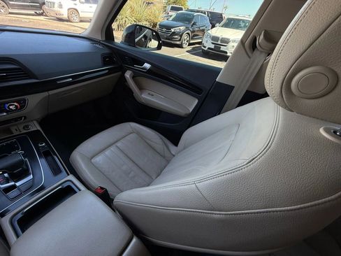 Used 2018 Audi Q5 2.0T Premium Plus w/ Premium Plus Package image 45