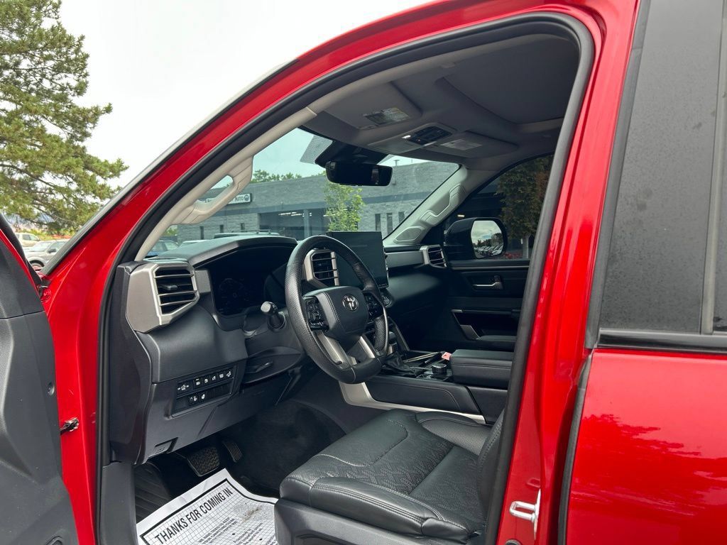 Used 2024 Toyota Tundra Limited AWD/4WD image 23