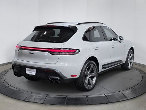 Certified 2023 Porsche Macan AWD/4WD image 7