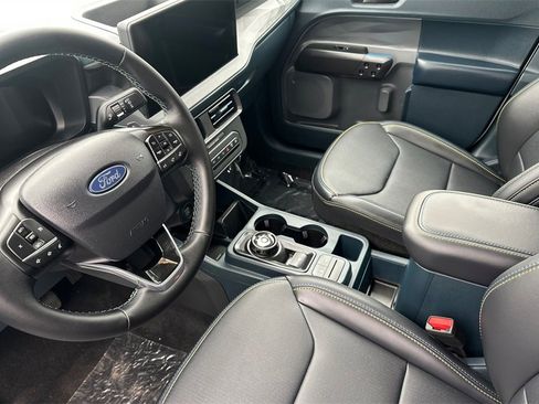 New 2025 Ford Maverick Lobo image 8