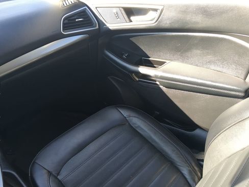 Certified 2017 Ford Edge SEL w/ Equipment Group 201A image 40