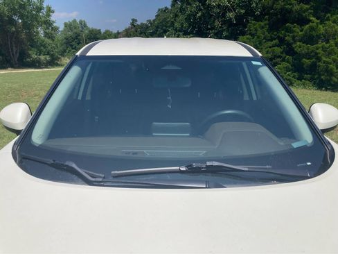 Used 2023 Nissan Rogue SV FWD image 11