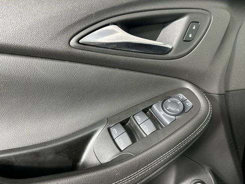 Used 2023 Buick Encore GX Select w/ Sport Touring Package FWD image 25