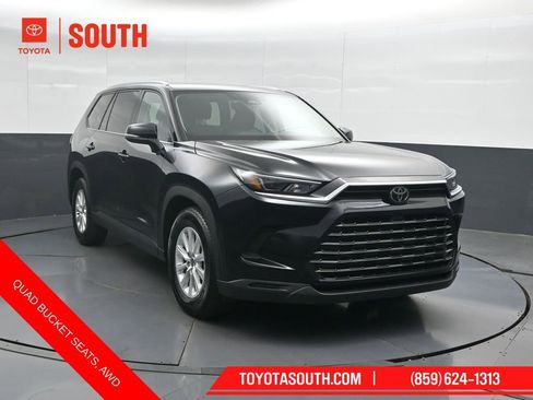 Used 2025 Toyota Grand Highlander AWD image 5