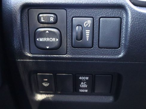 Used 2016 Toyota 4Runner SR5 AWD/4WD image 27